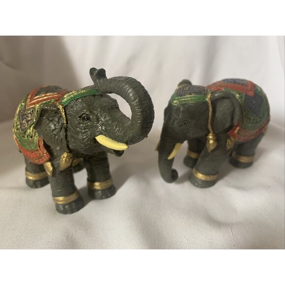 Decorative Resin Elephant Figurines set of Two - Picture 1 of 6